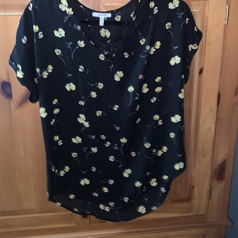 Maurice’s size medium blouse